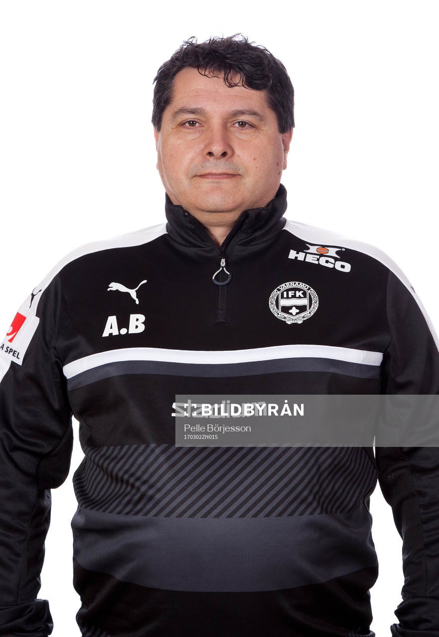 Värnamos lagledare Adem Bukari