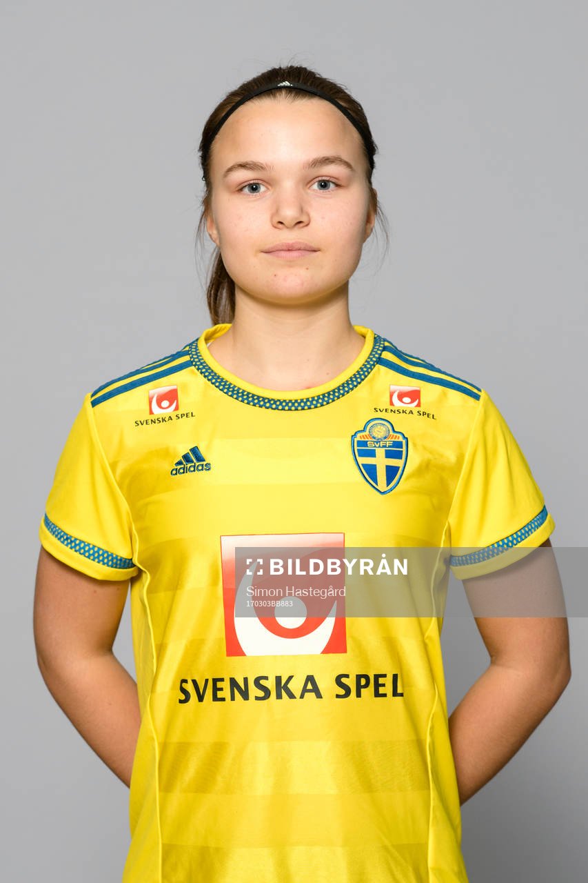 Johanna Lindell i F16/01-landslaget