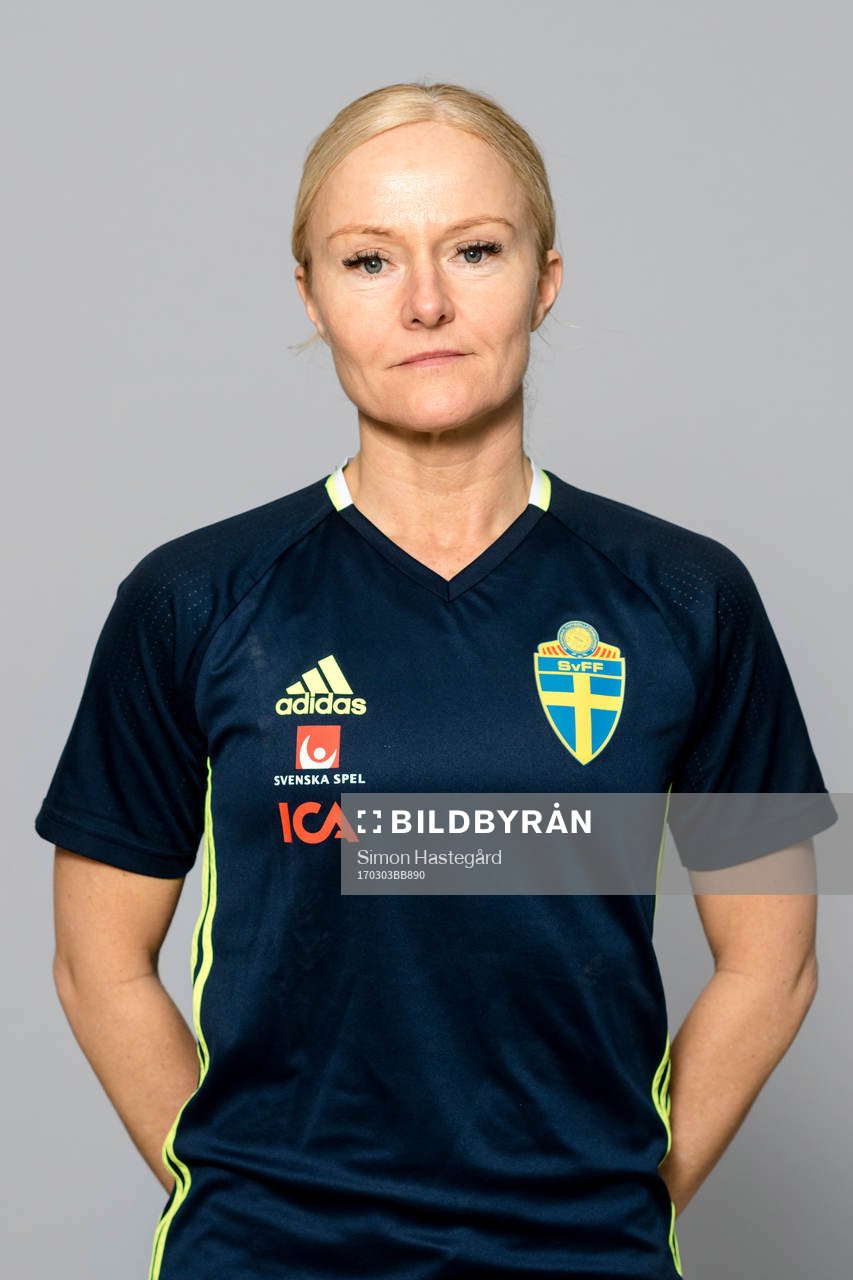 Annika Lindqvist i F16/01-landslaget poserar för ett porträtt den 3 mars 2017 i Stockholm.