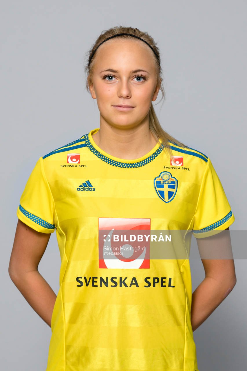 Sara Lilja Vidlund i F16/01-landslaget