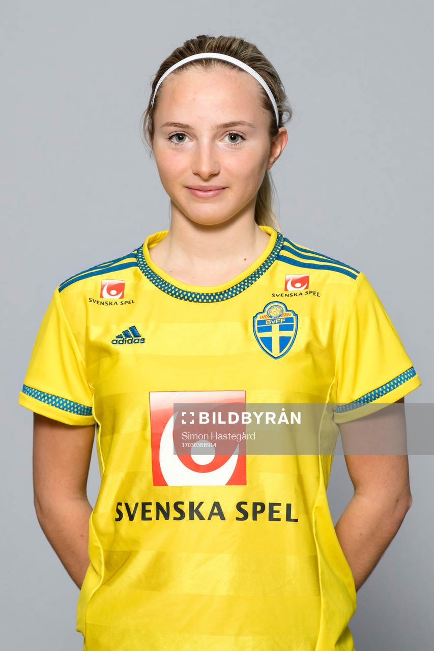 Emma Axelsson i F16/01-landslaget