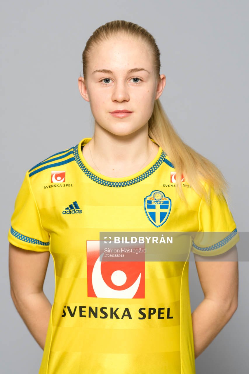 Frida Kokk i F16/01-landslaget