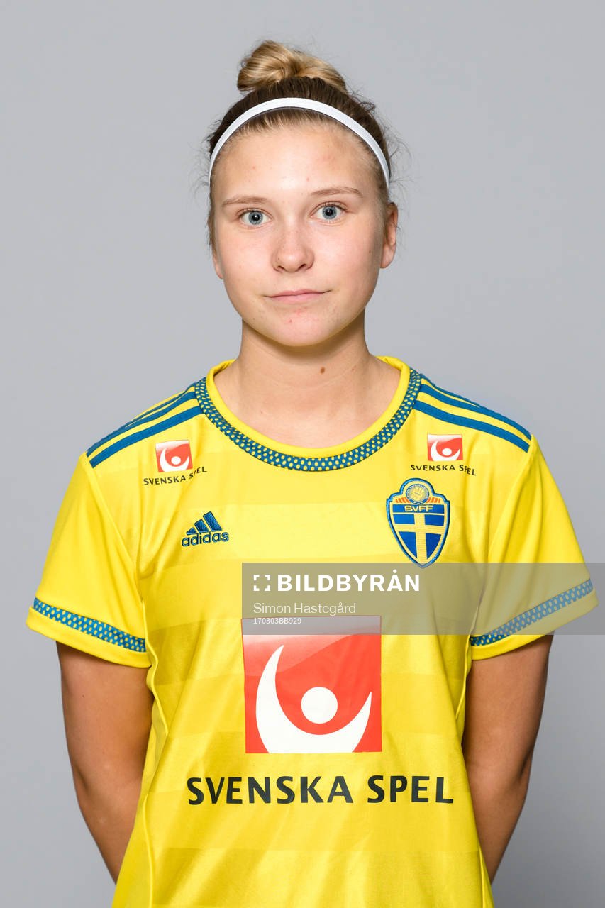 Annie Särnblad i F16/01-landslaget
