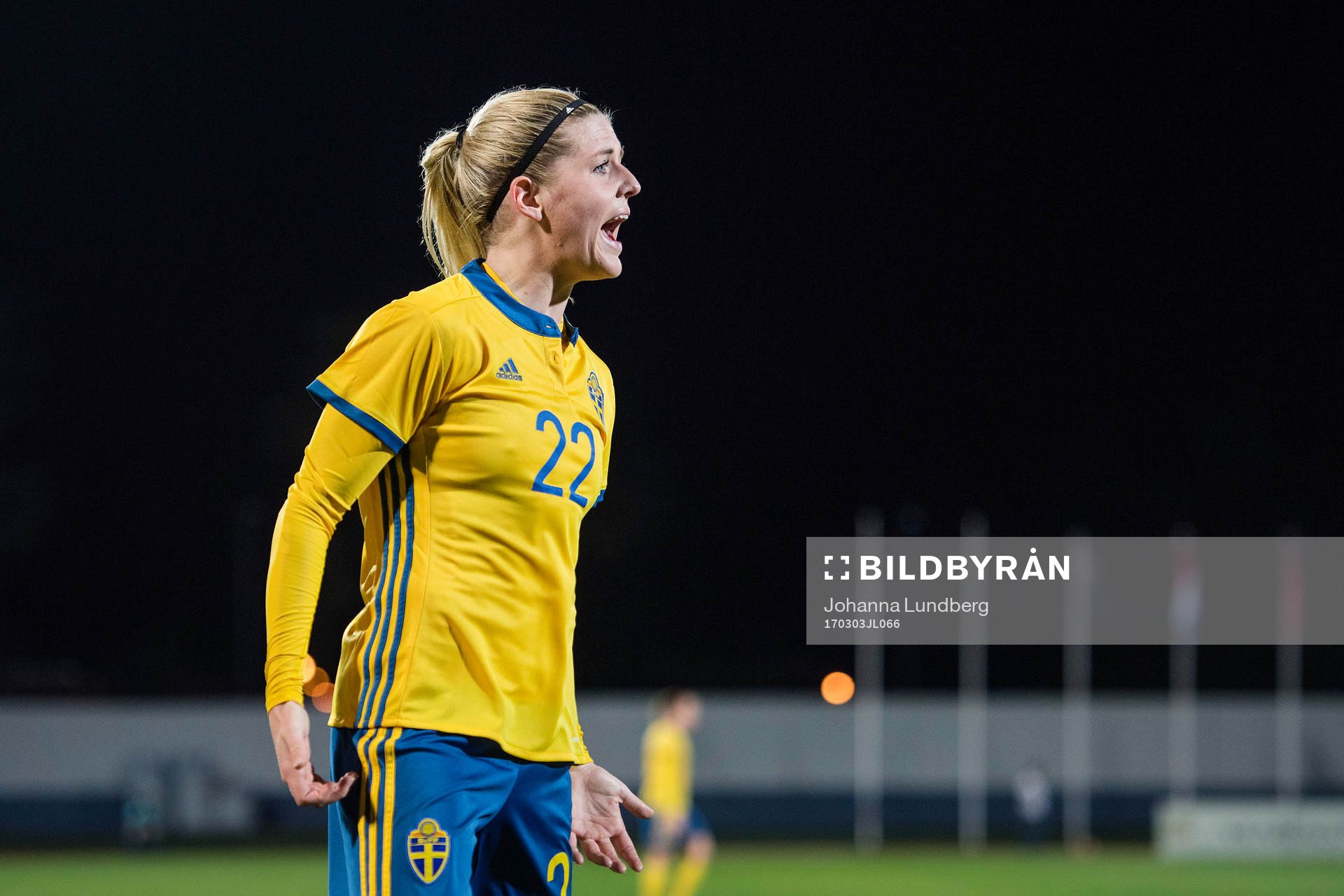 Sveriges Olivia Schough försöker få igång speletunder