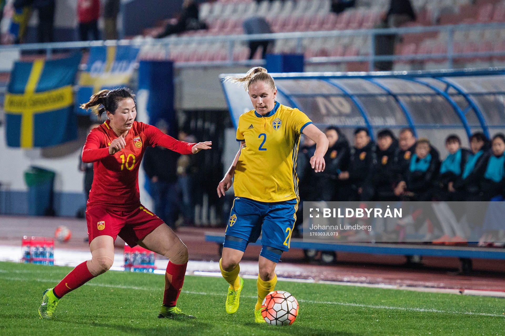 Kinas Yang Li och Sveriges Jonna Andersson
