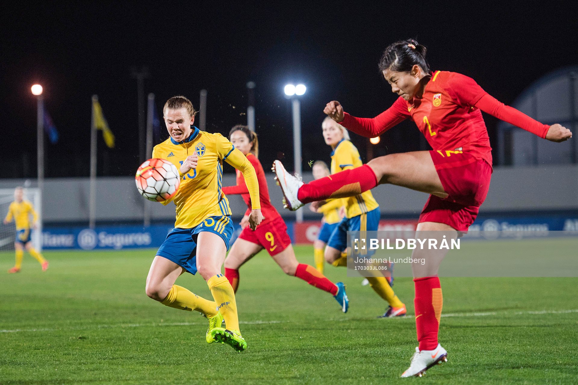 Sveriges Jessica Samuelsson och Kinas Liu Shanshan