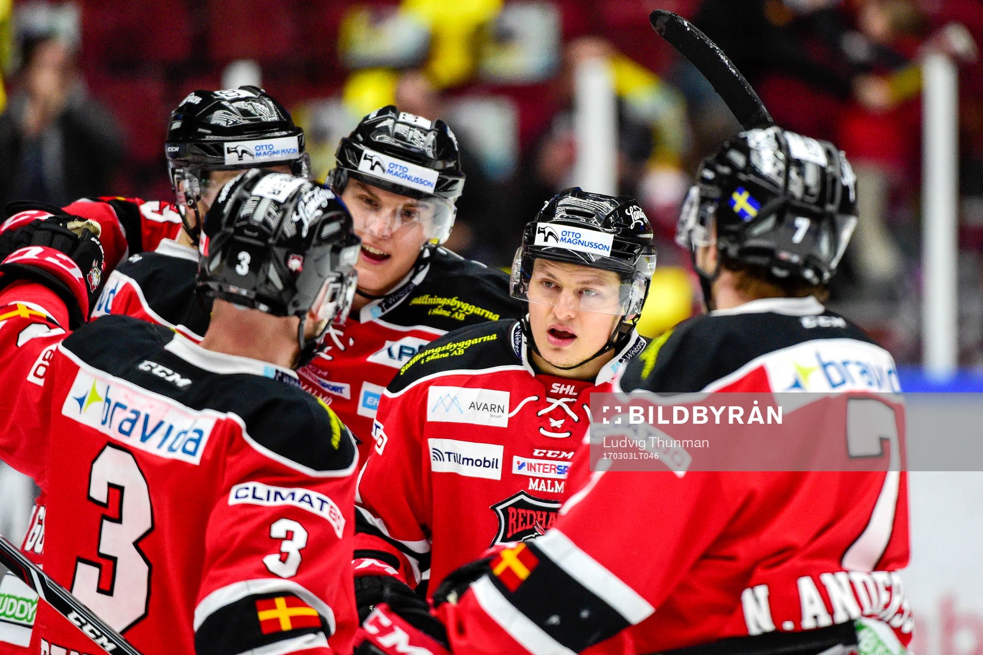 Malmö Redhawks André Benoit jublar med lagkamrater