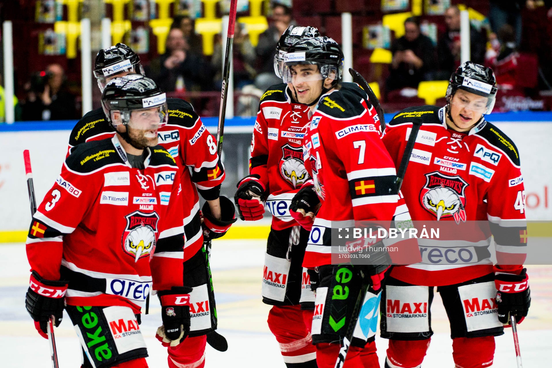 Malmö Redhawks spelare jublar