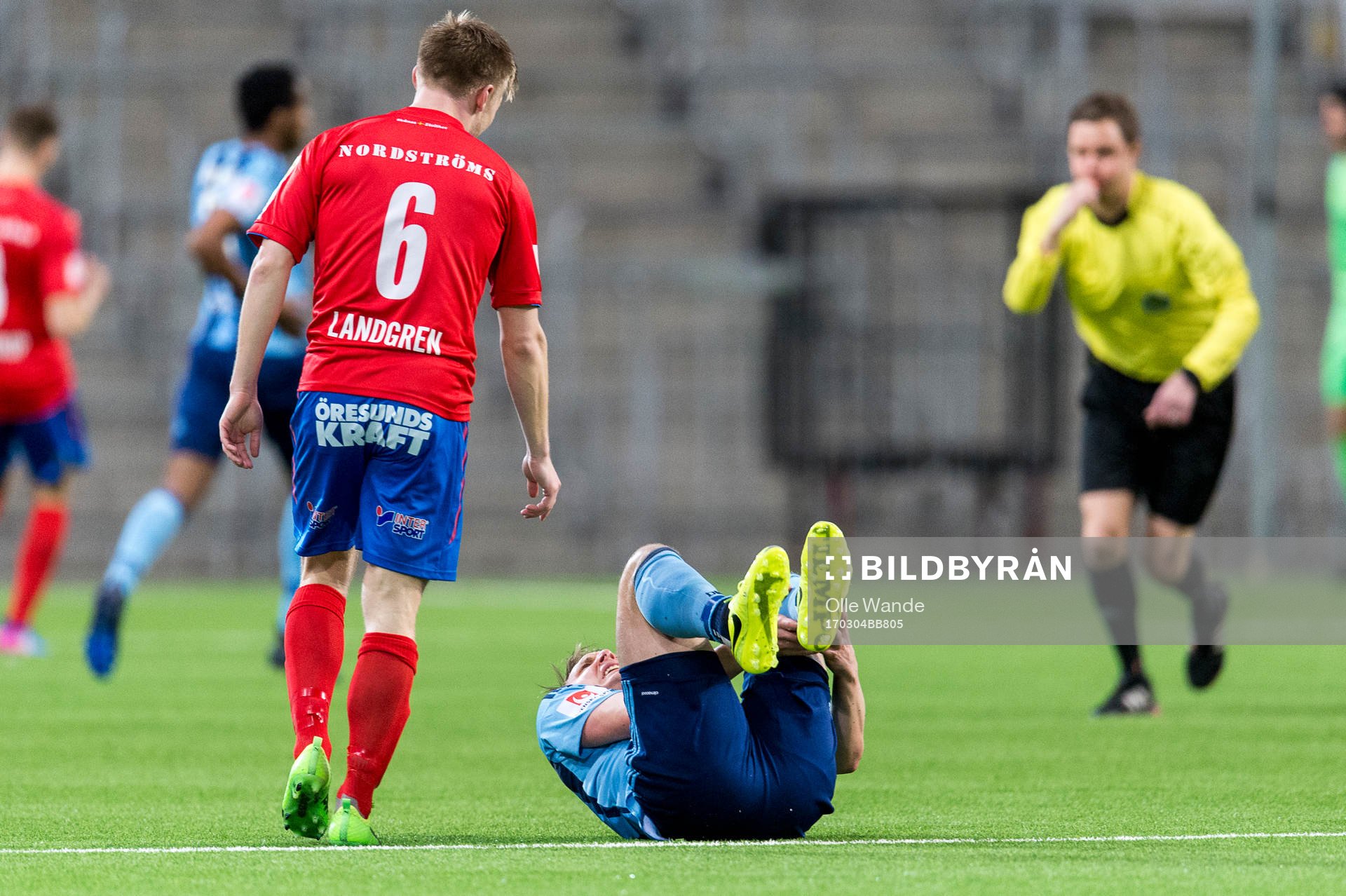 Helsingborgs Andreas Landgren får gult kort