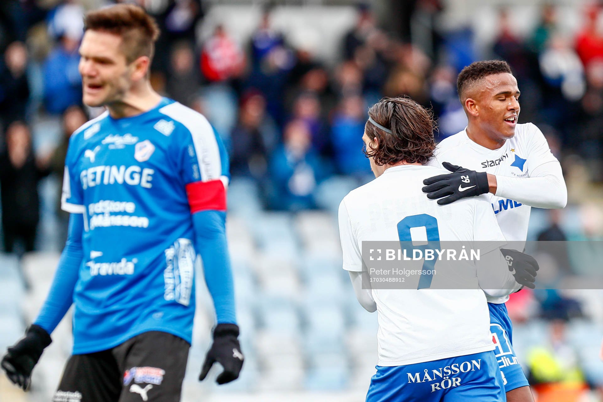 Norrköpings David Moberg Karlsson  jublar och