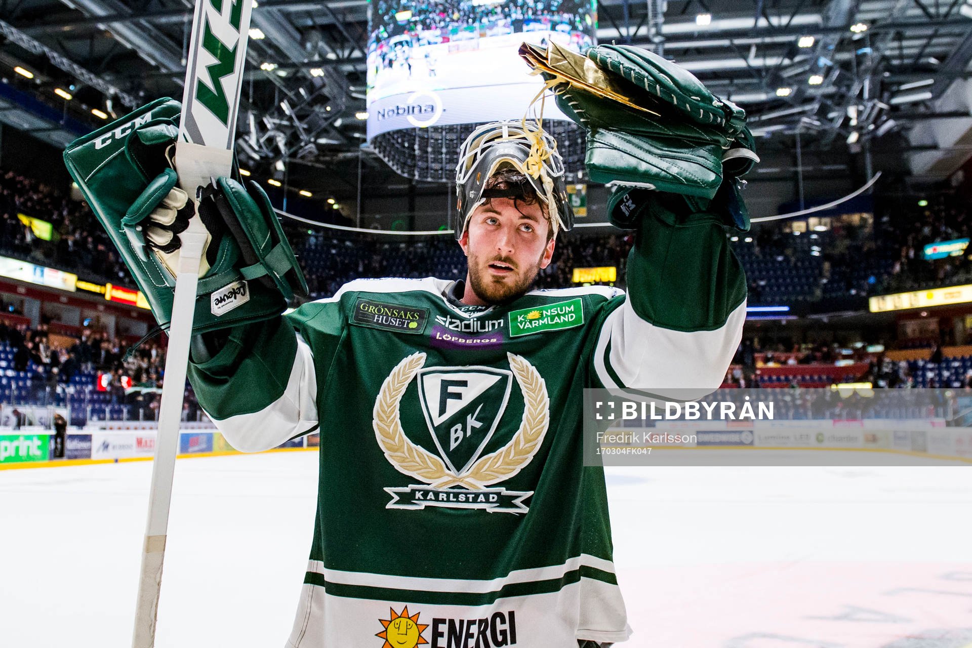 Färjestads målvakt Stefan Steen jublar