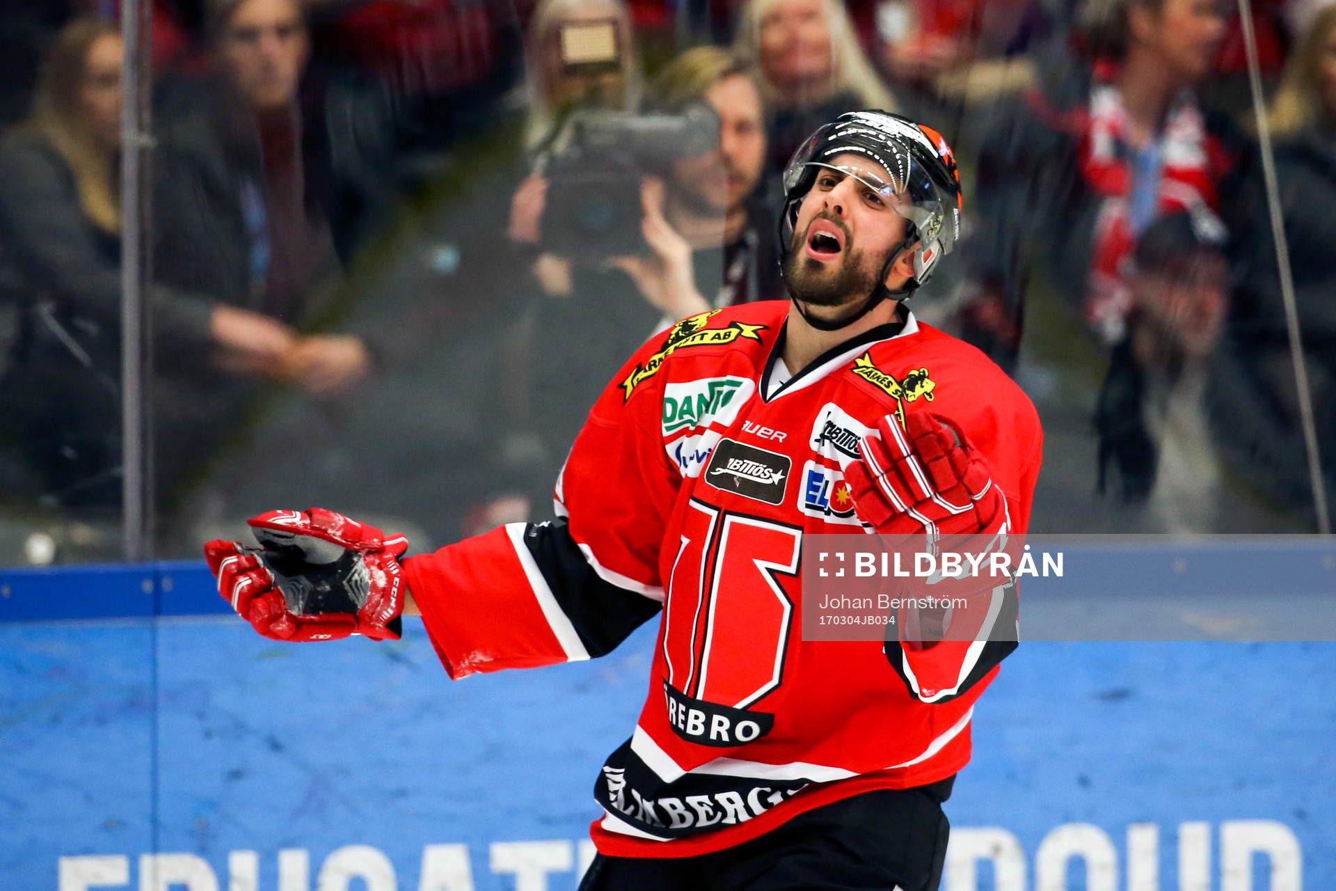 Örebros Lucas Lessio deppar