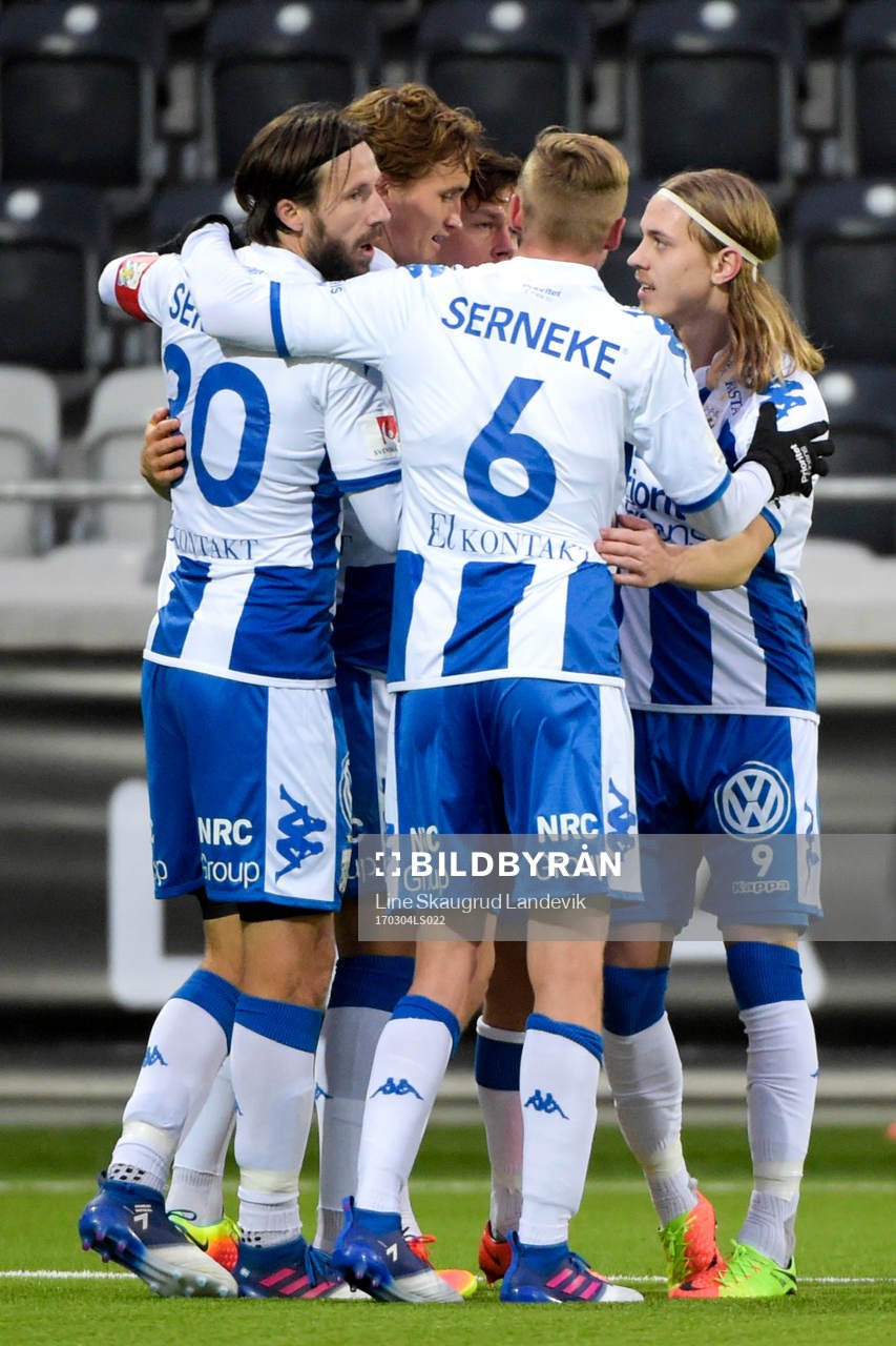 IFK Göteborgs Sören Rieks jublar med lagkamrater