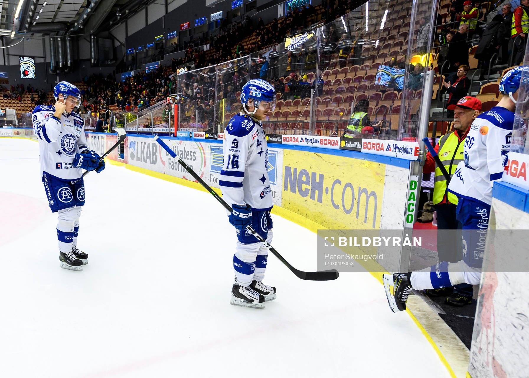 Leksands János Hári lämnar isen