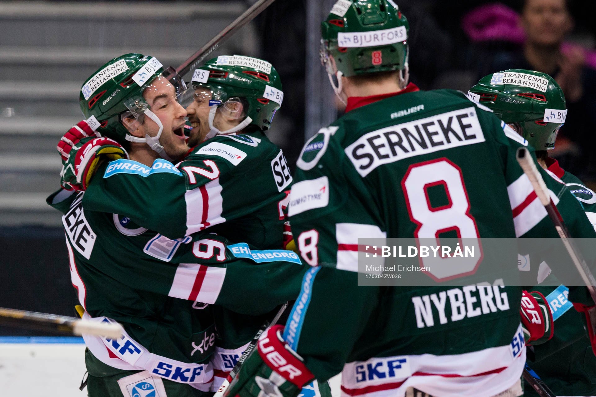 Frölundas Patrik Carlsson jublar ihop med Casey Wellman
