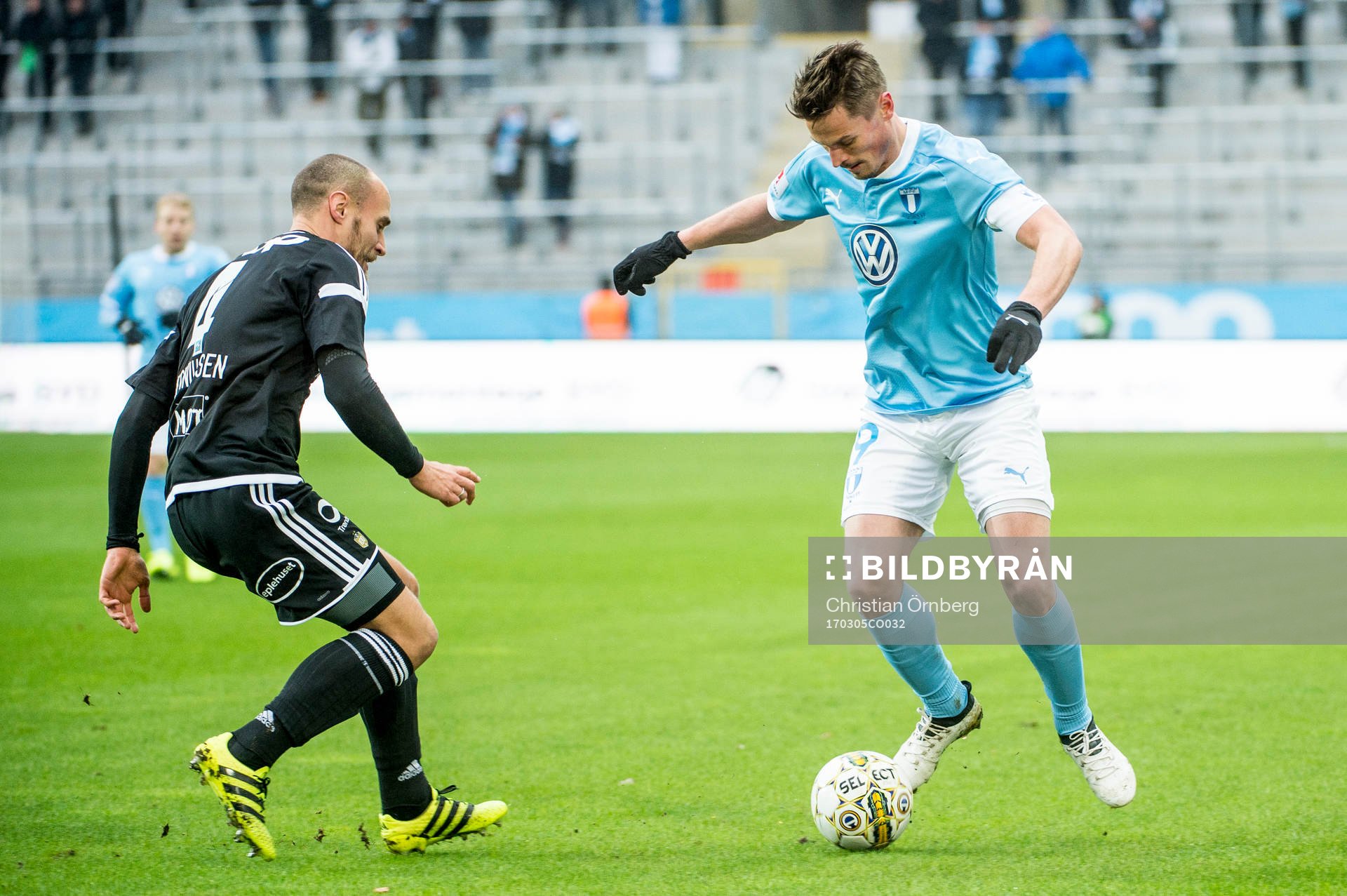 Rosenborgs Tore Reginiussen mot Malmö FFs Markus Rosenberg