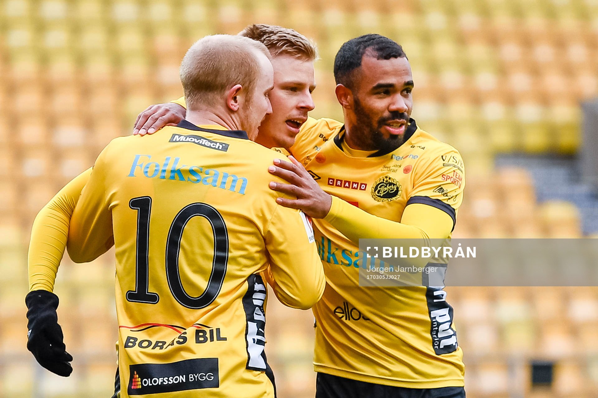 Elfsborgs Per Frick , Simon Lundevall och Alex Dyer jublar