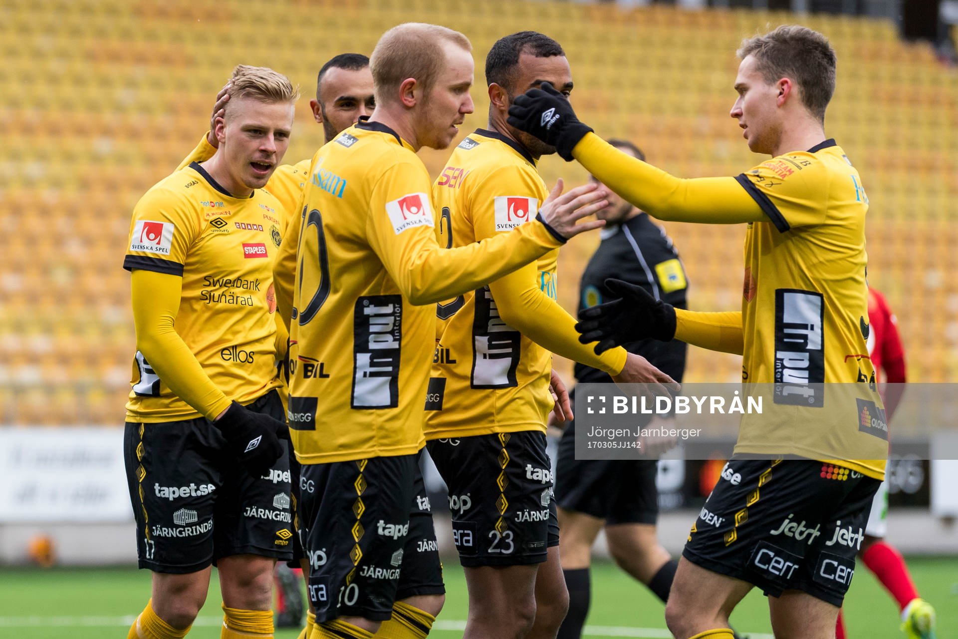 Elfsborgs Per Frick (v) jublar