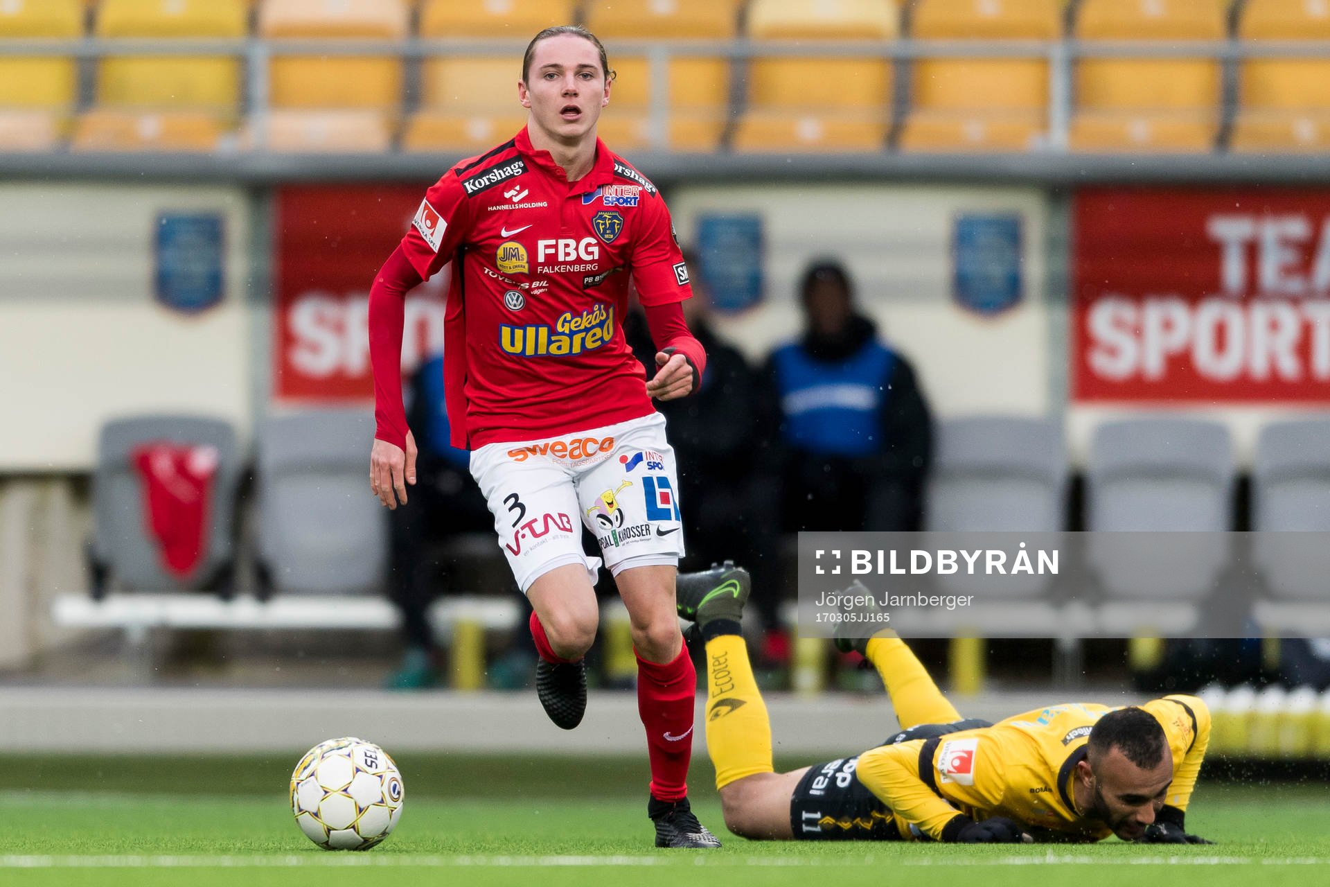 Falkenbergs Ludvig Johansson och Elfsborgs Issam Jebali