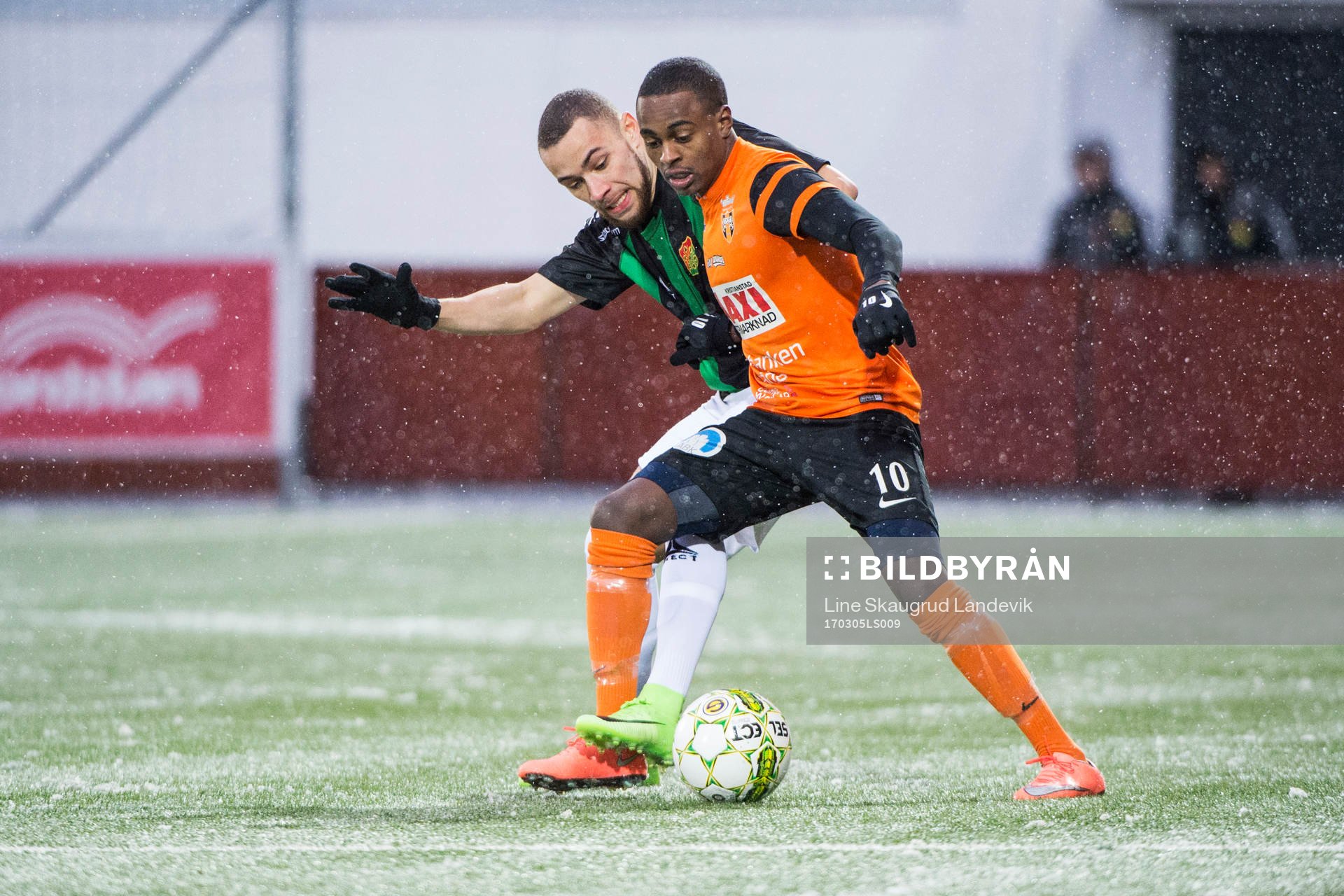 GAIS Malkolm Moenza och Kristianstads Nahom Girmai Netabay