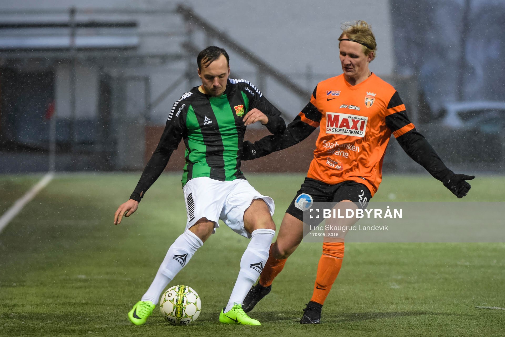GAIS Sebastian Möller och Kristianstads André Kamp under fotbollsmatchen i Svenska Cupen mellan GAIS och Kristianstad FC den 5 mars 2017 i Göteborg.