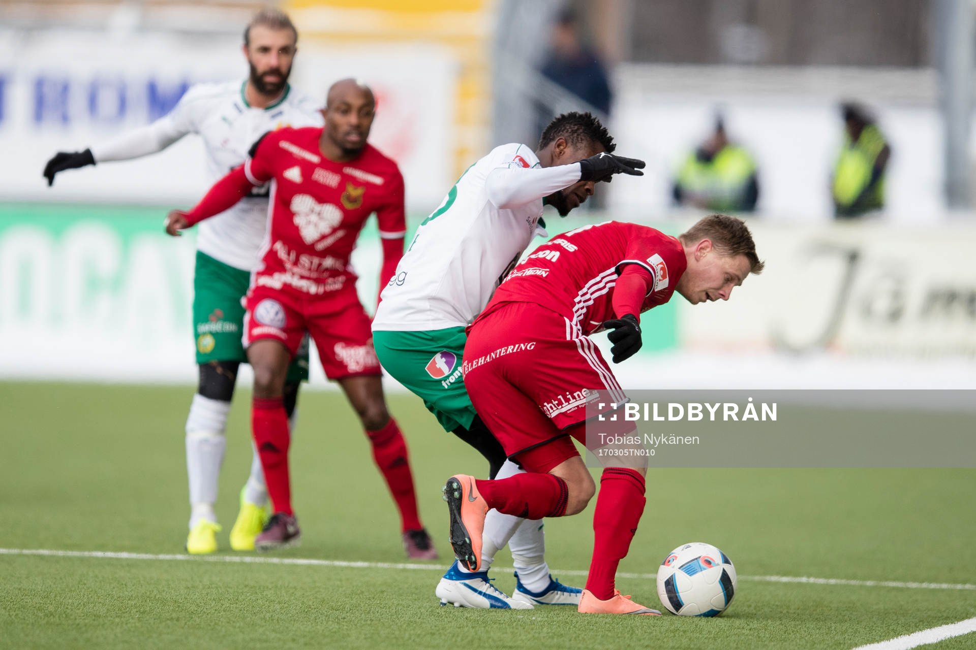 Hammarbys Gershon Koffie mot Östersunds Johan Bertilsson
