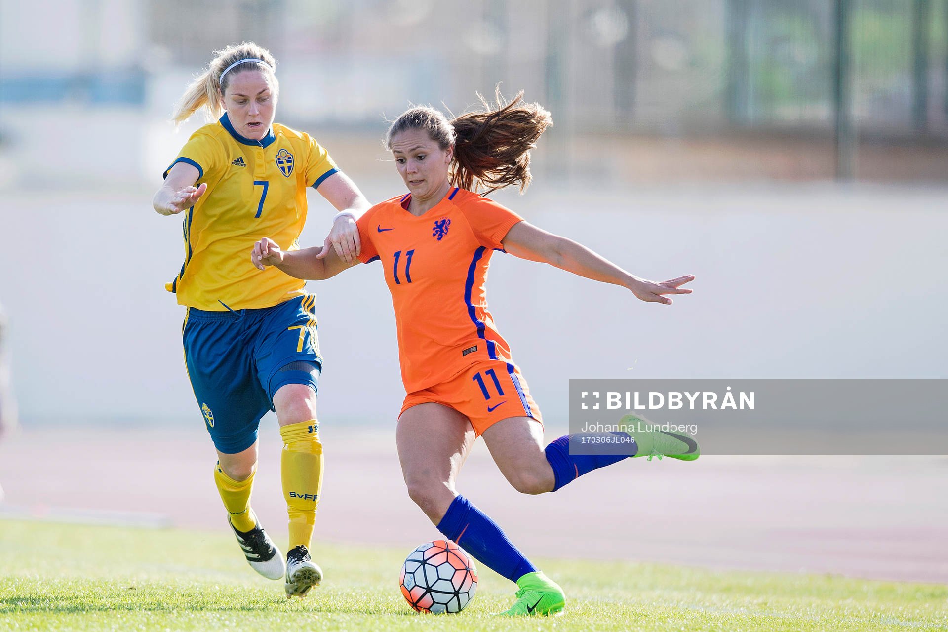 Sveriges Lisa Dahlkvist och Hollands Lieke Martens