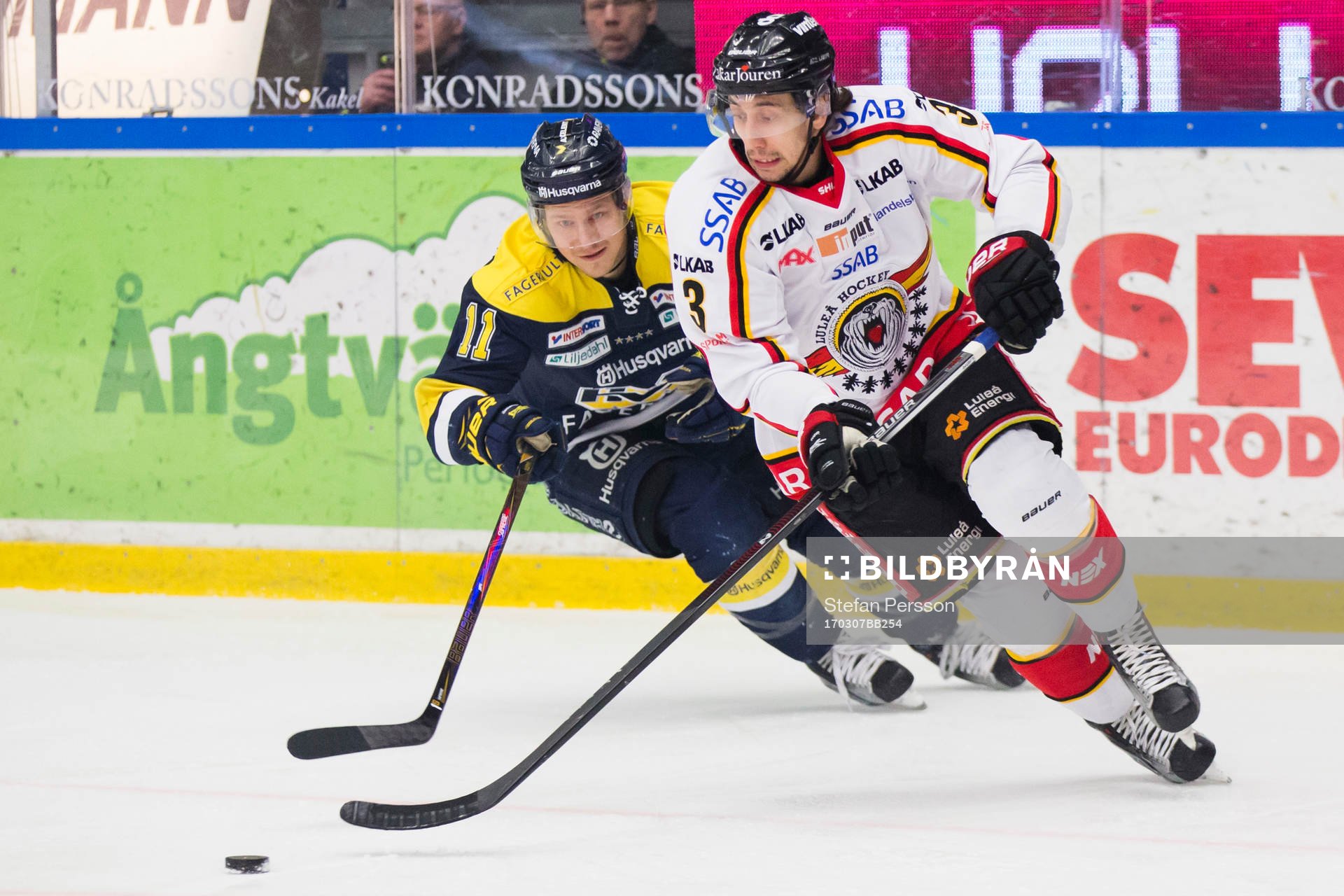s Simon Önerud mot Luleås Daine Todd