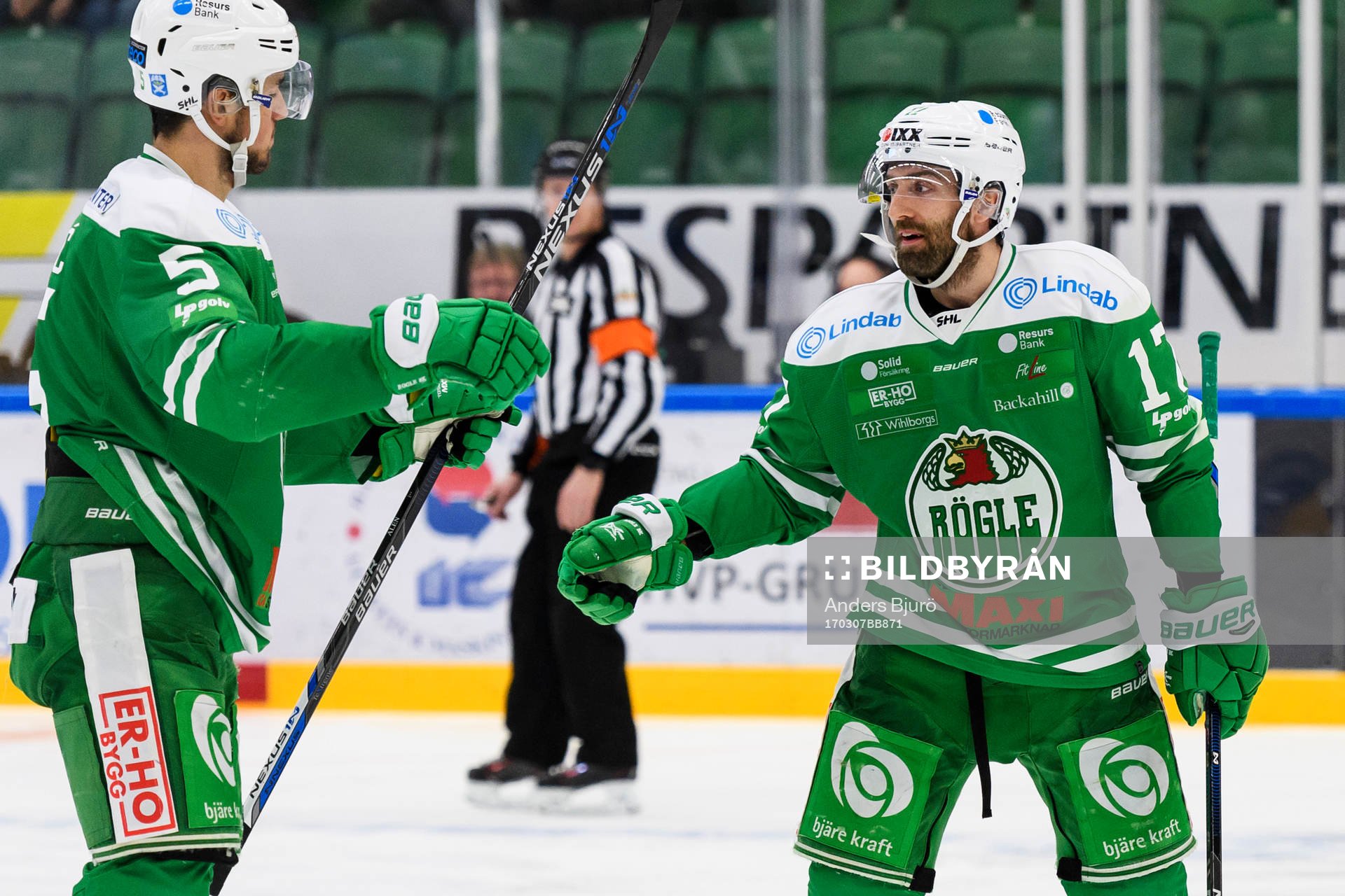 Rögles Alen Bibic och Taylor Matson jublar