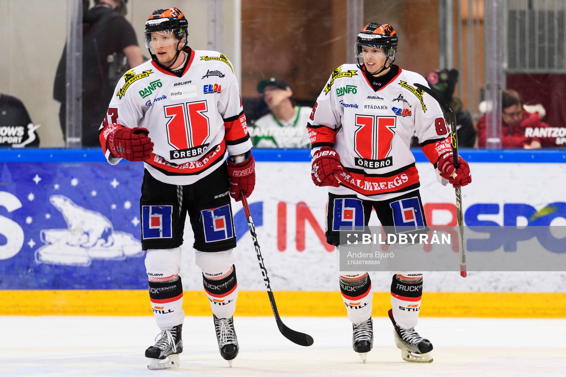 Örebros Johan Motin och Kalle Olsson jublar