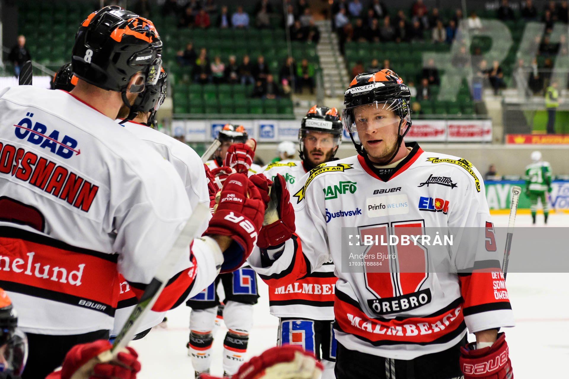 Örebros Johan Motin jublar med båset