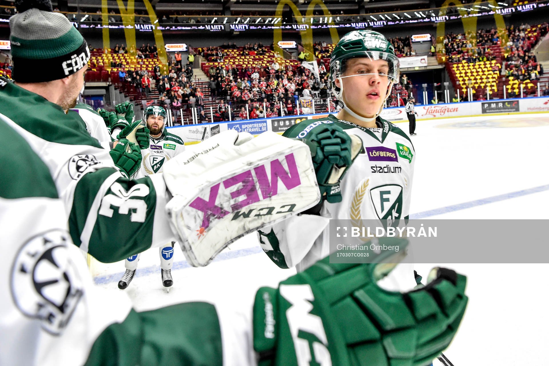 Färjestads Joel Eriksson Ek jublar