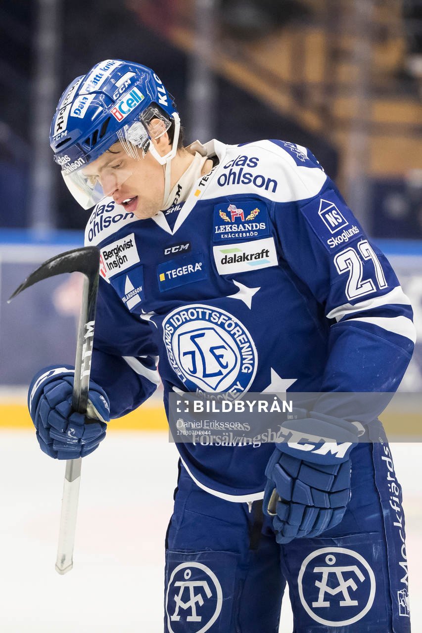 Leksands Eric Castonguay i ishockeymatchen i SHL mellan