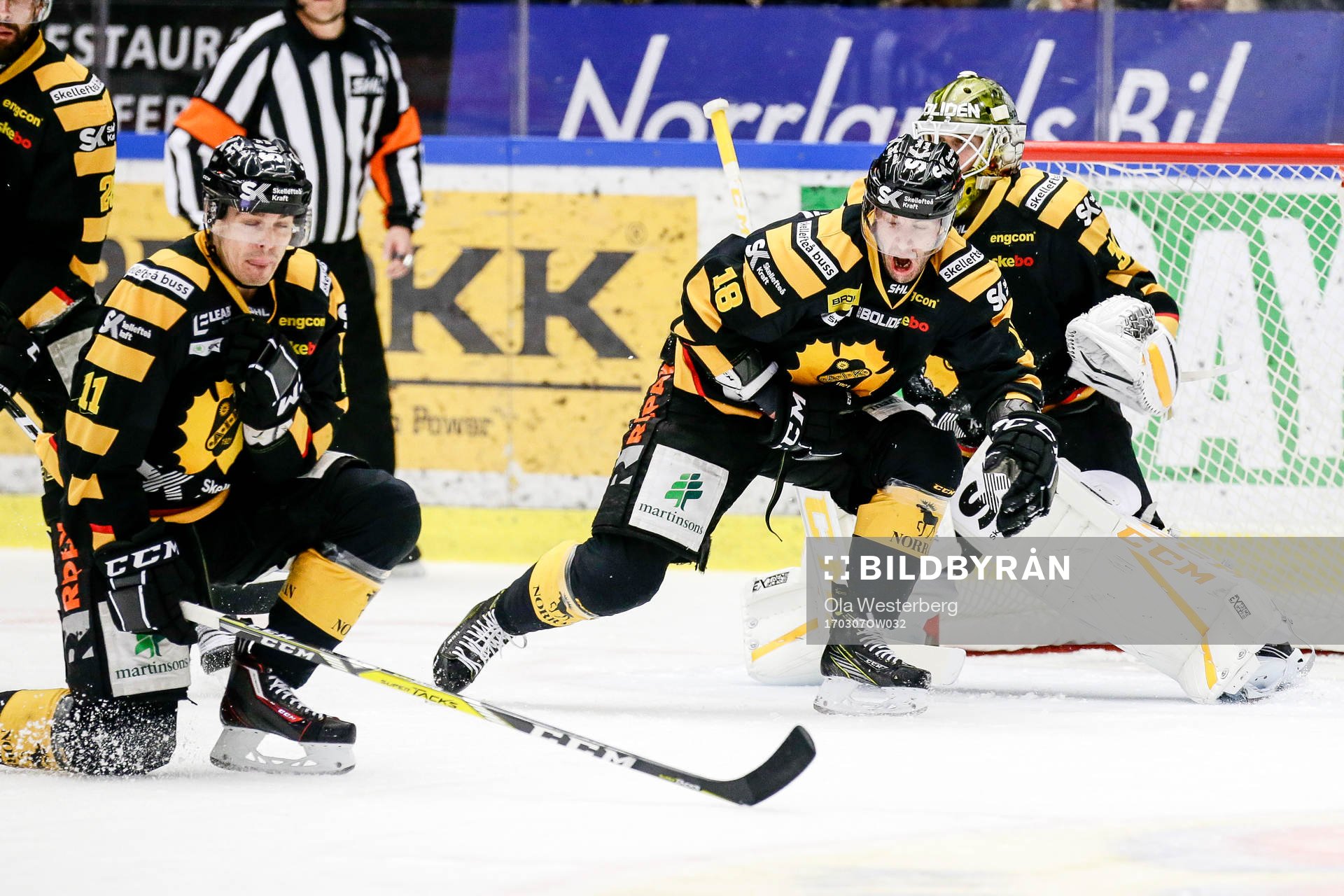 Skellefteås Pontus Petterström täcker skott