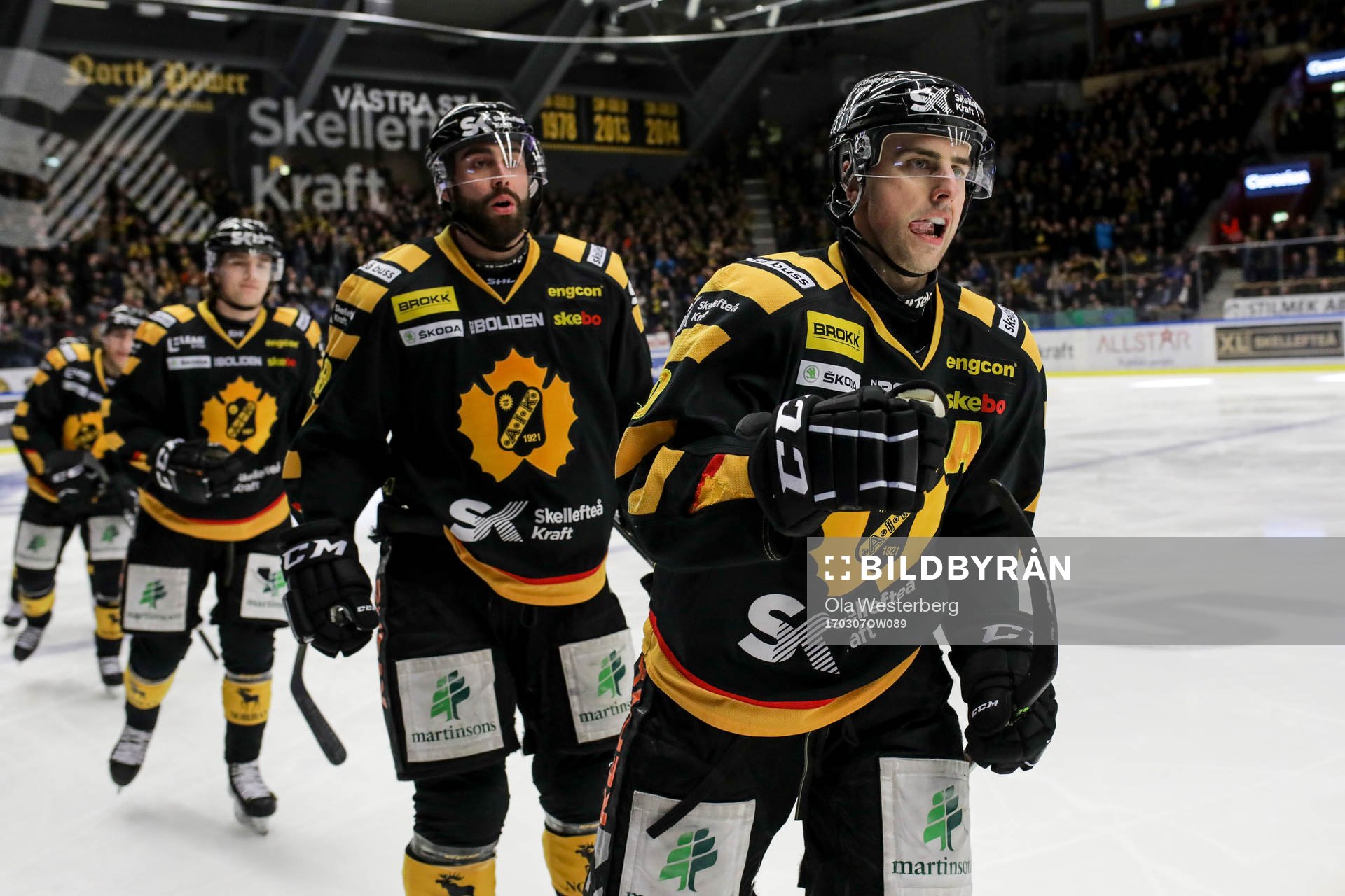 Skellefteås Joakim Lindström jublar
