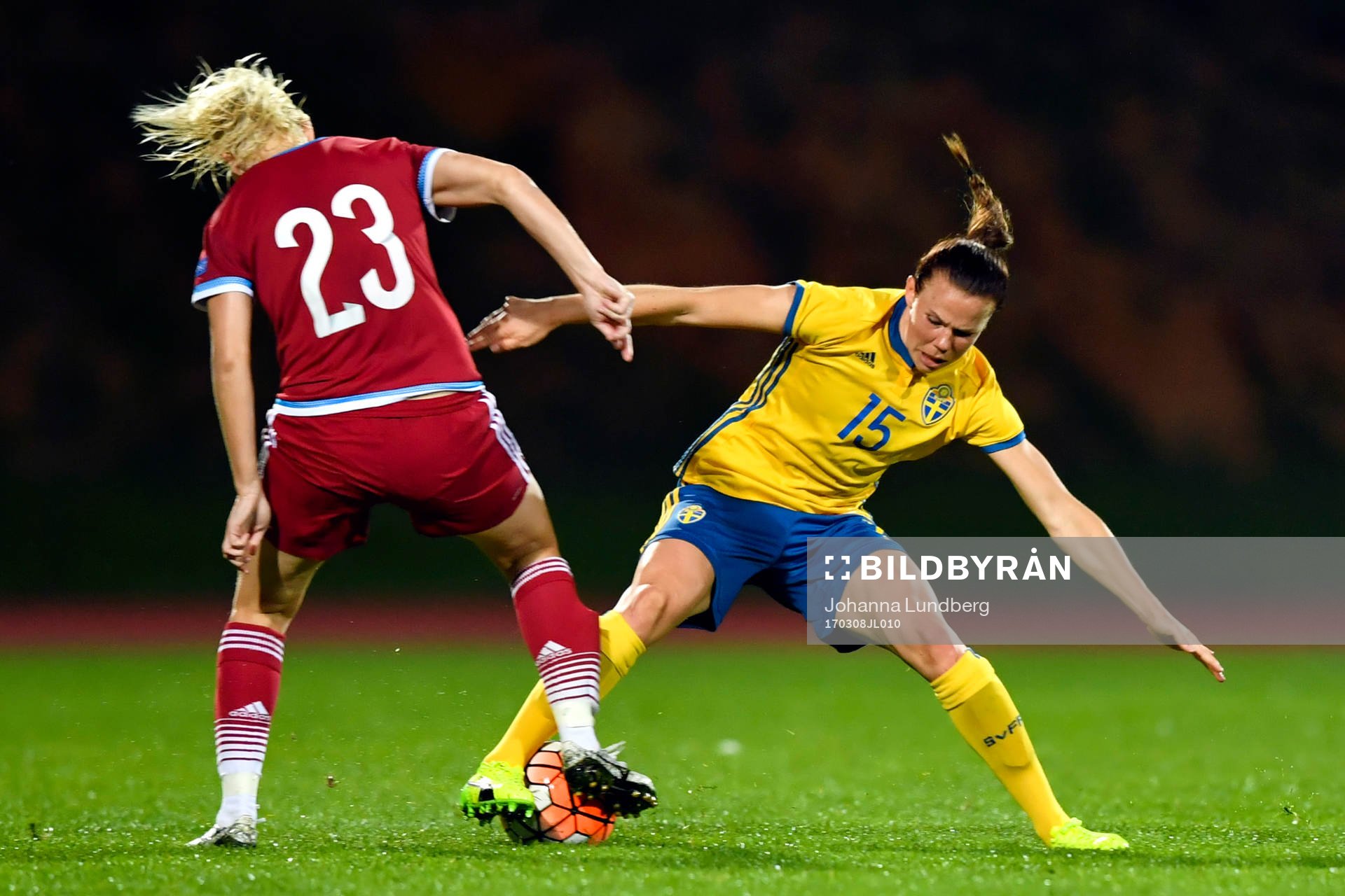 Rysslands Elena Morozova och Sveriges Jessica Samuelsson