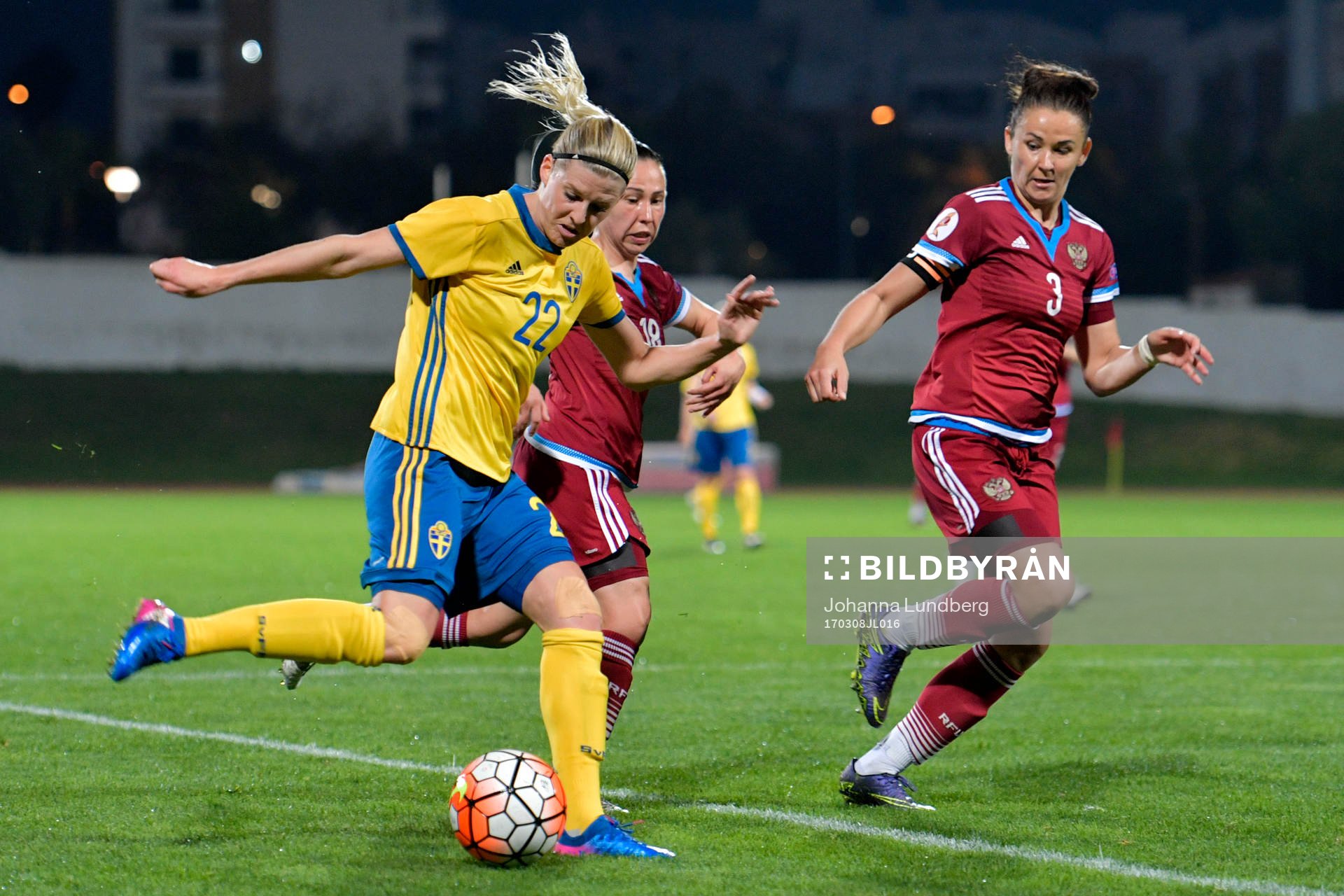 Sveriges Olivia Schough och Rysslands Elvira Ziiastinova
