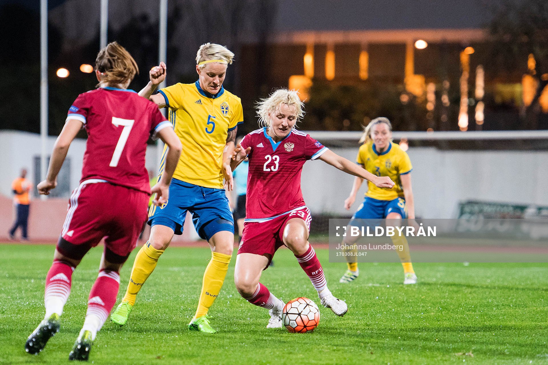 Sveriges Nilla Fischer mot Rysslands Natalia Sokolova och