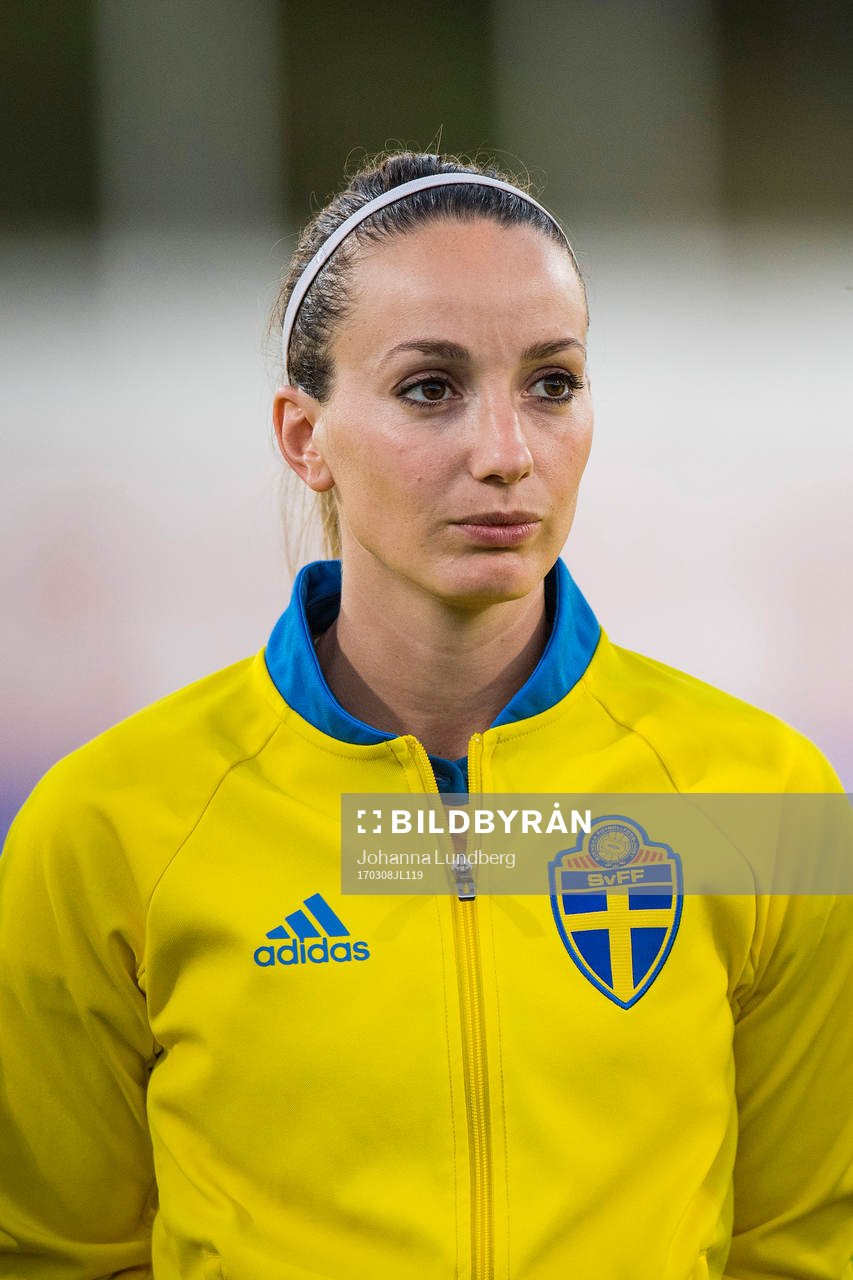Sveriges Kosovare Asllani