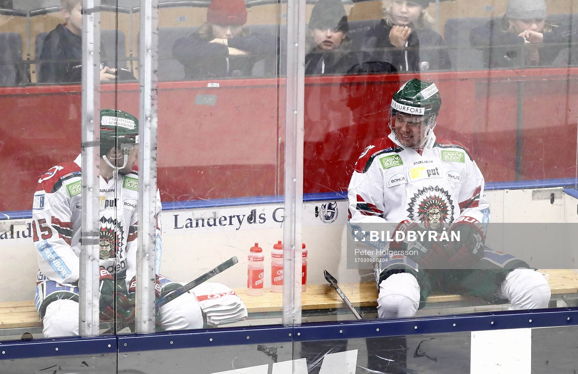 Frölunda har två spelare utvisade