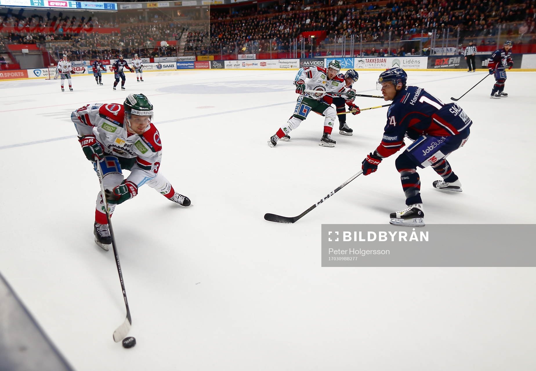 Frölundas Nicklas Lasu och Linköpings Anssi Salmela