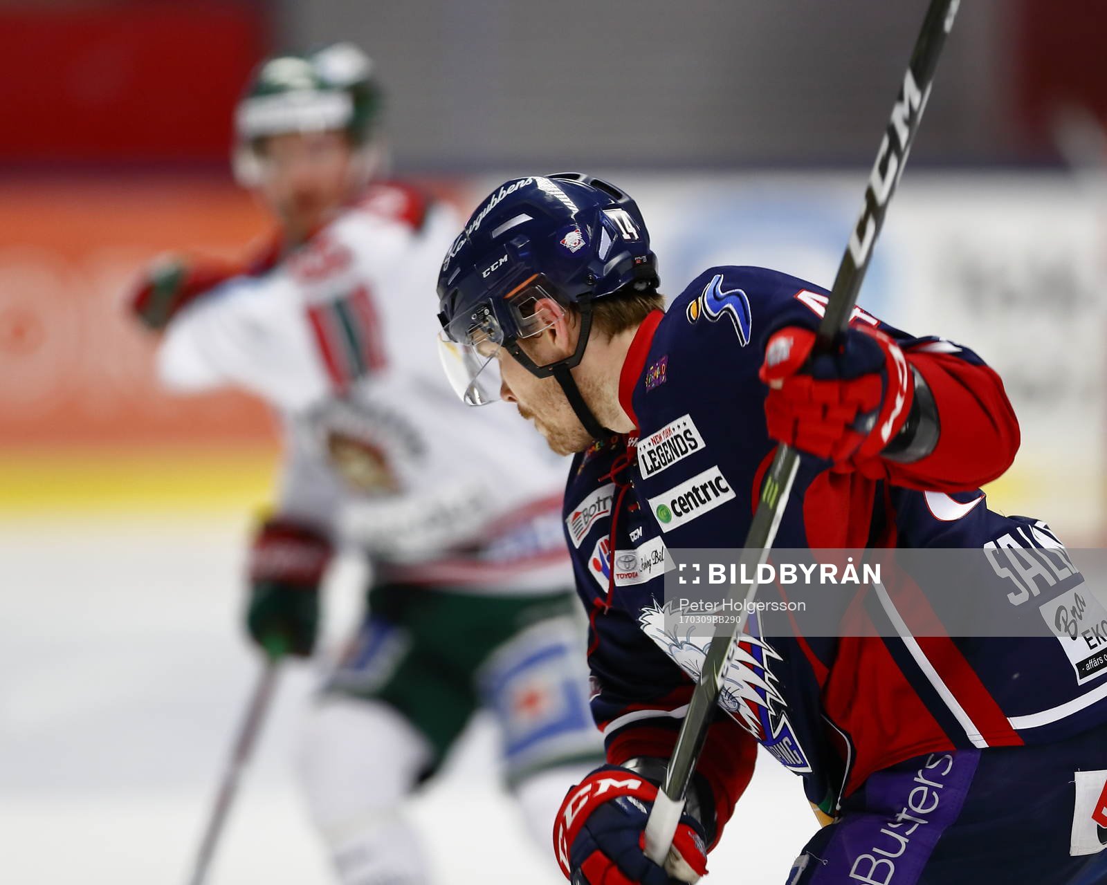 Linköpings Anssi Salmela och Frölundas Simon Hjalmarsson