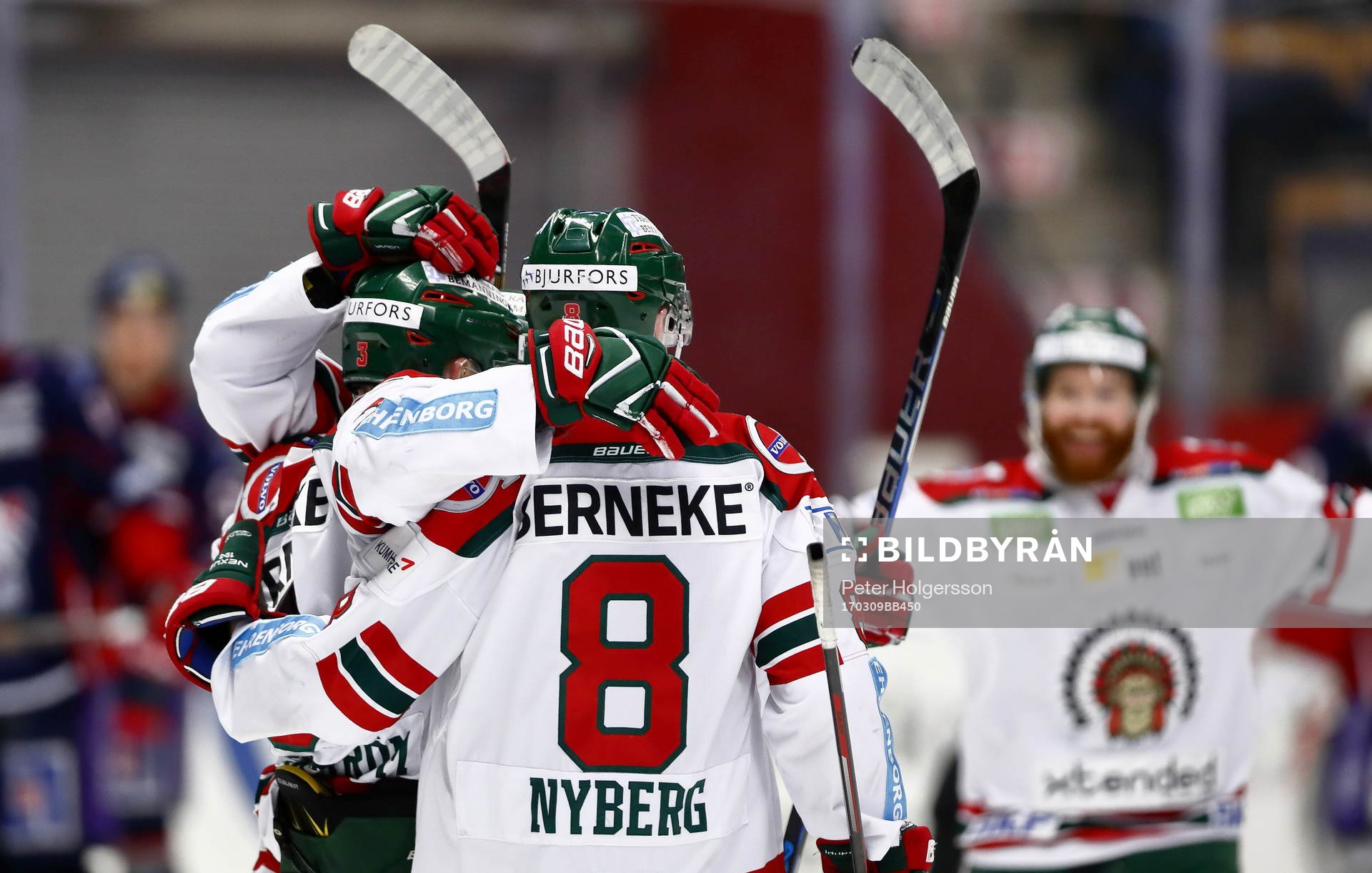Frölundas spelare jublar