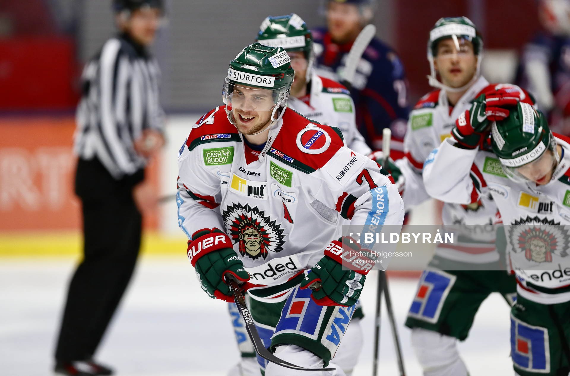 Frölundas spelare jublar