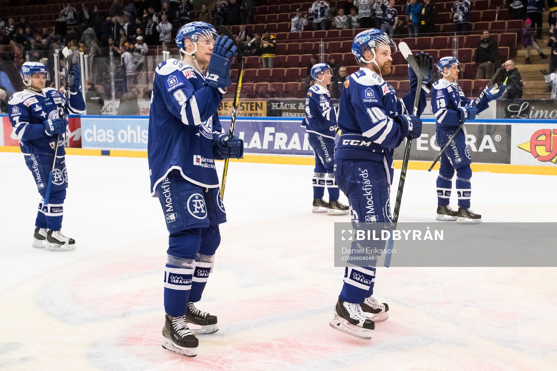 Leksands Lukas Ericsson och Leksands Mattias Ritola tackar