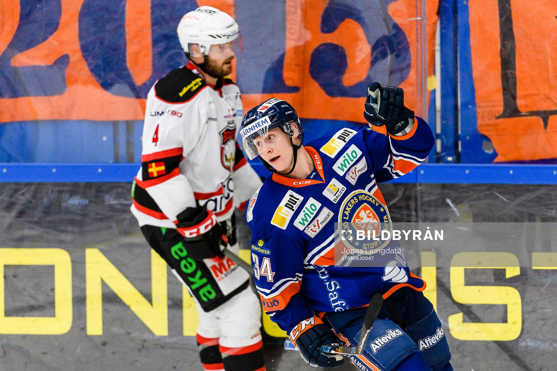 Växjös Olli Palola jublar