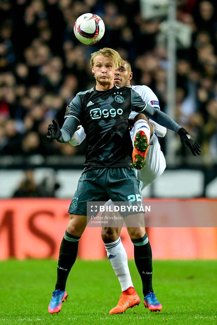 FC Köpenhamns Mathias Jörgensen och Ajaxs Kasper Dolberg