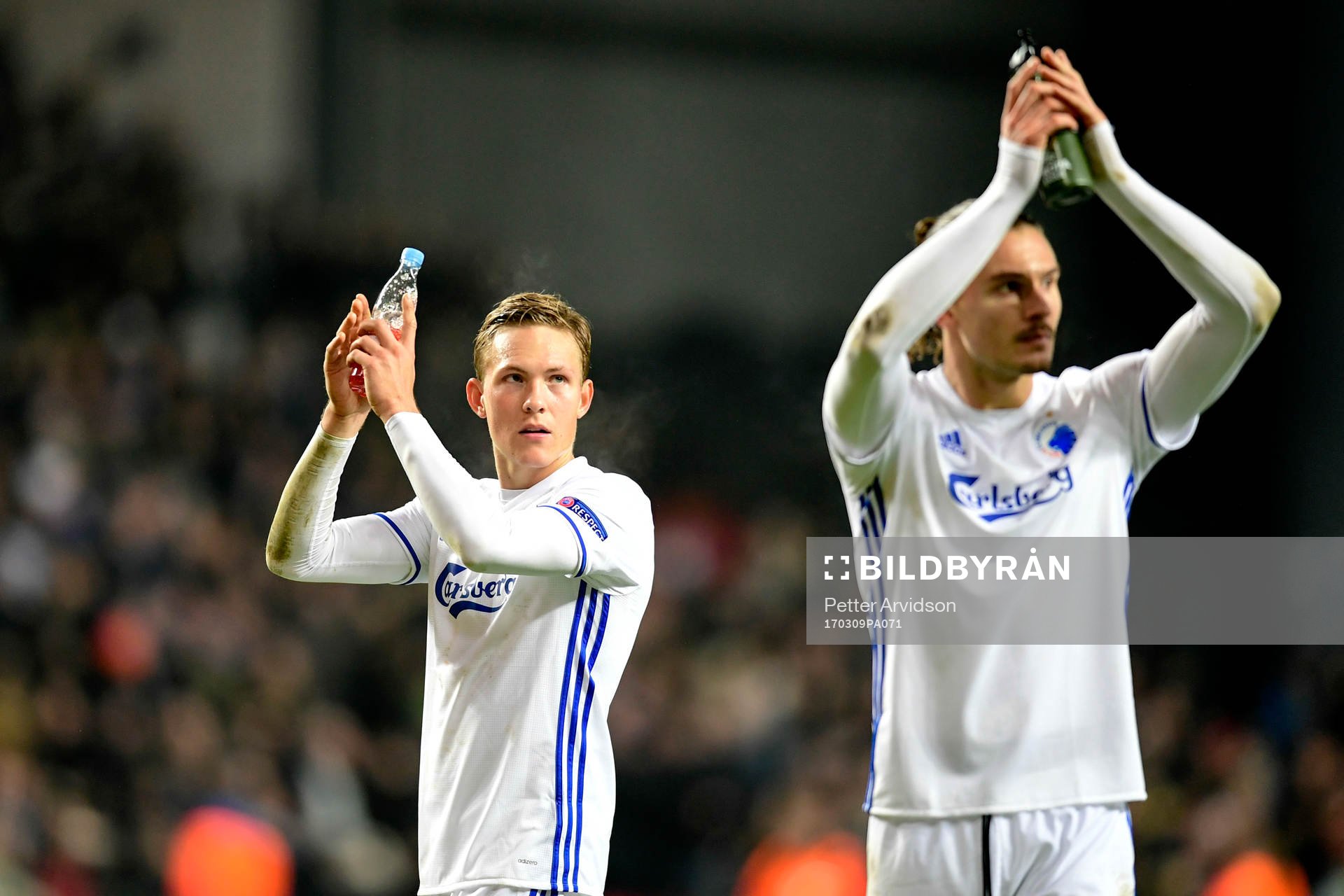 FC Köpenhamns Ludwig Augustinsson och Erik Johansson deppar