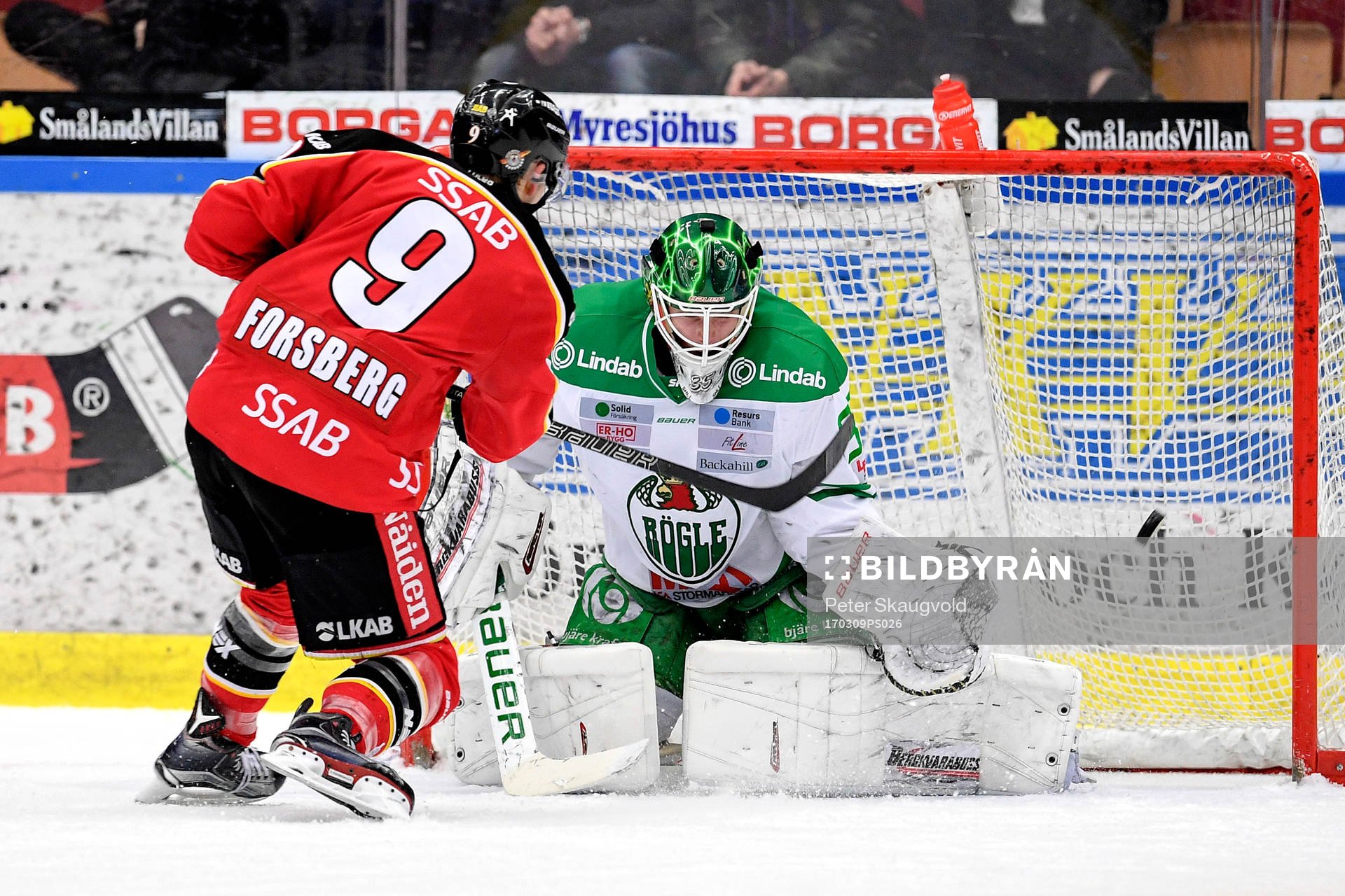 Luleås Johan Forsberg gör 4-0 på straff