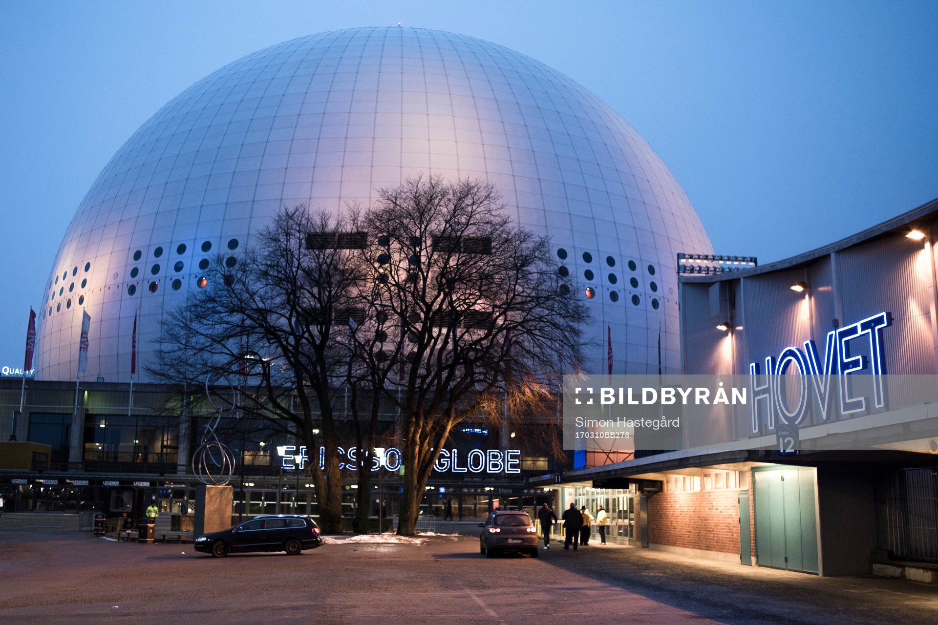 Entrén till Hovet före en ishockeymatch i